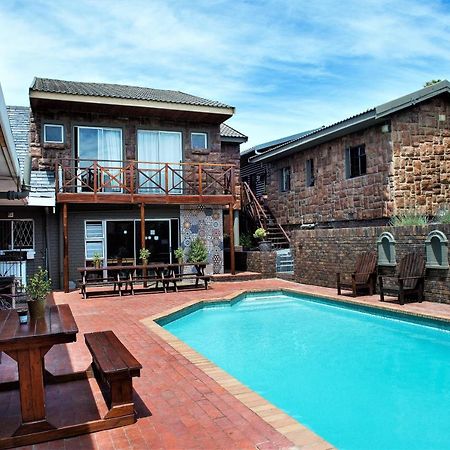 Lungile Backpackers Lodge Humewood Экстерьер фото