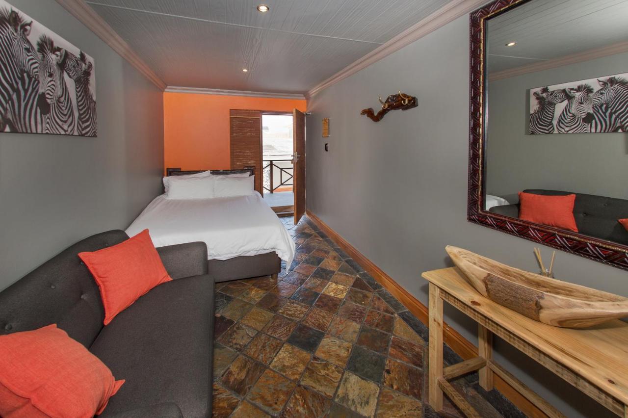 Lungile Backpackers Lodge Humewood Экстерьер фото